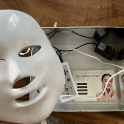 Colorful LED Beauty Mask 7 Light Options