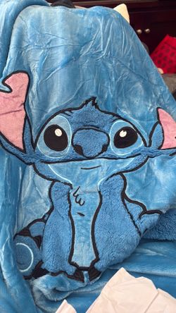 Blanket stitch character