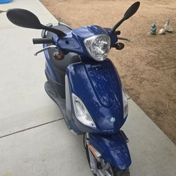 Piaggio Scooter Moped