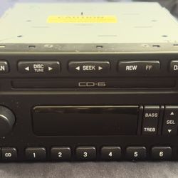 2001 Ford Escape AM/FM YL2F-18C815-BE 6-disc CD changer radio