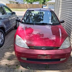 2003 Ford Focus $ 1600.      OBO 