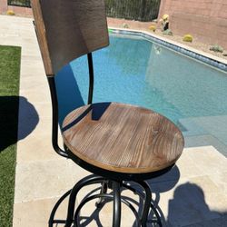 3 Swivel Counter Stools – Wood & Metal – Great Condition