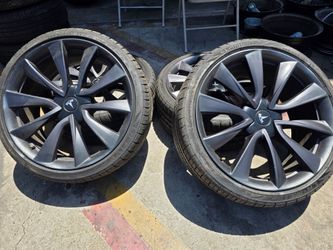 OEM 20" TESLA MODEL 3 wheels with tires