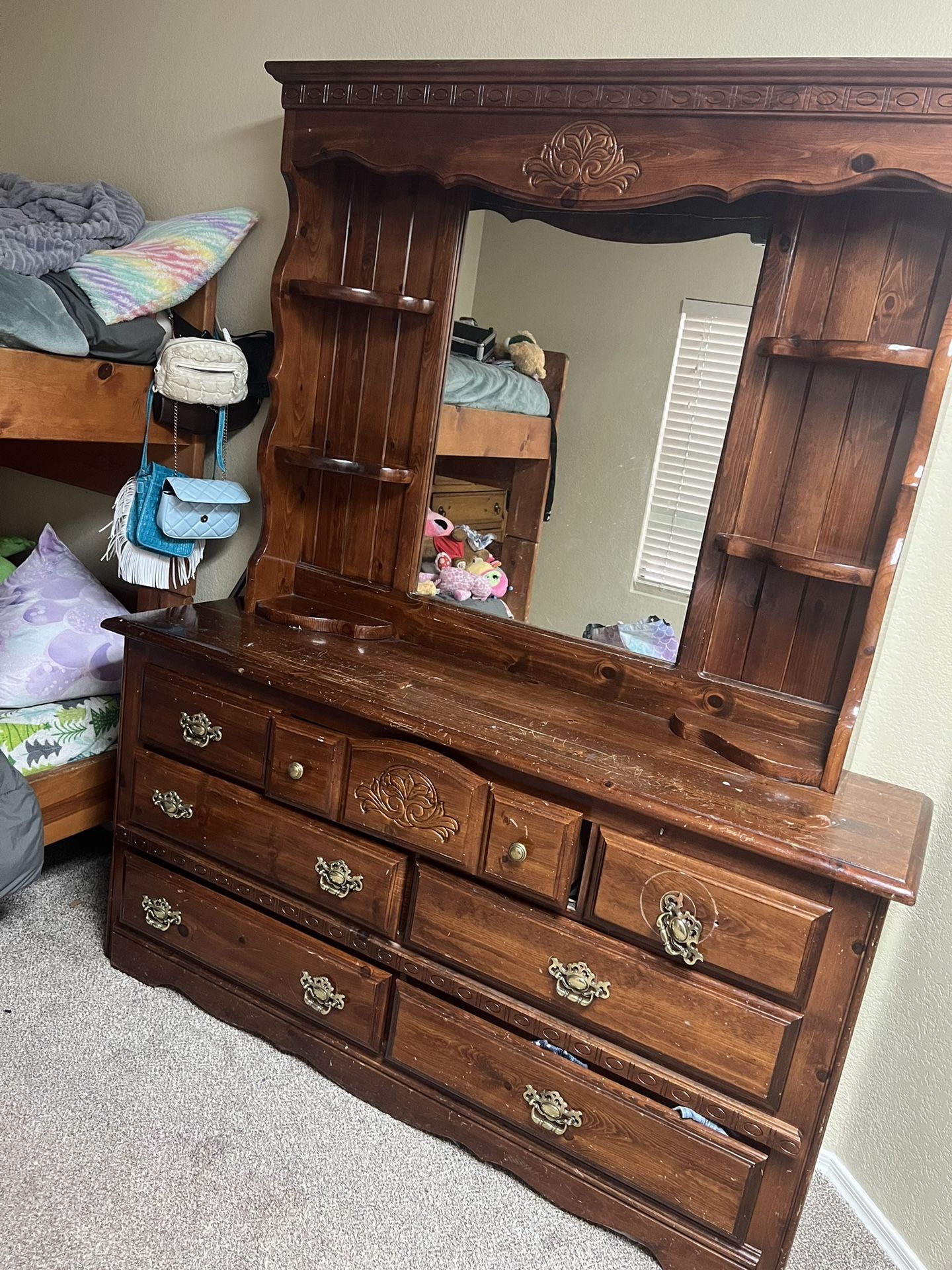 Dresser