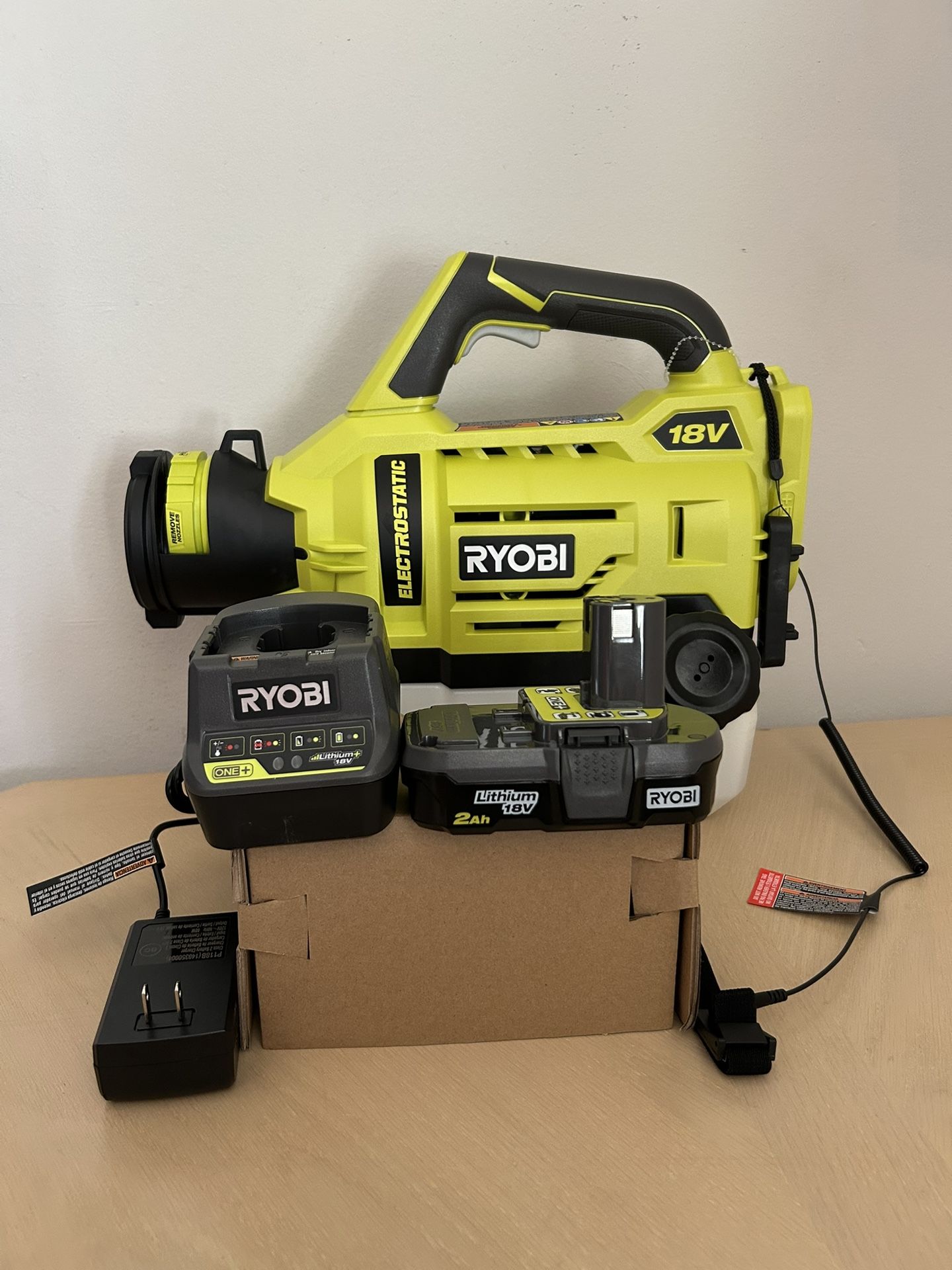 Ryobi 18V ONE+ Cordless Electrostatic Sprayer Kit – Power Sprayer / Fogger / Mister for Indoor, Outdoor & Car Use