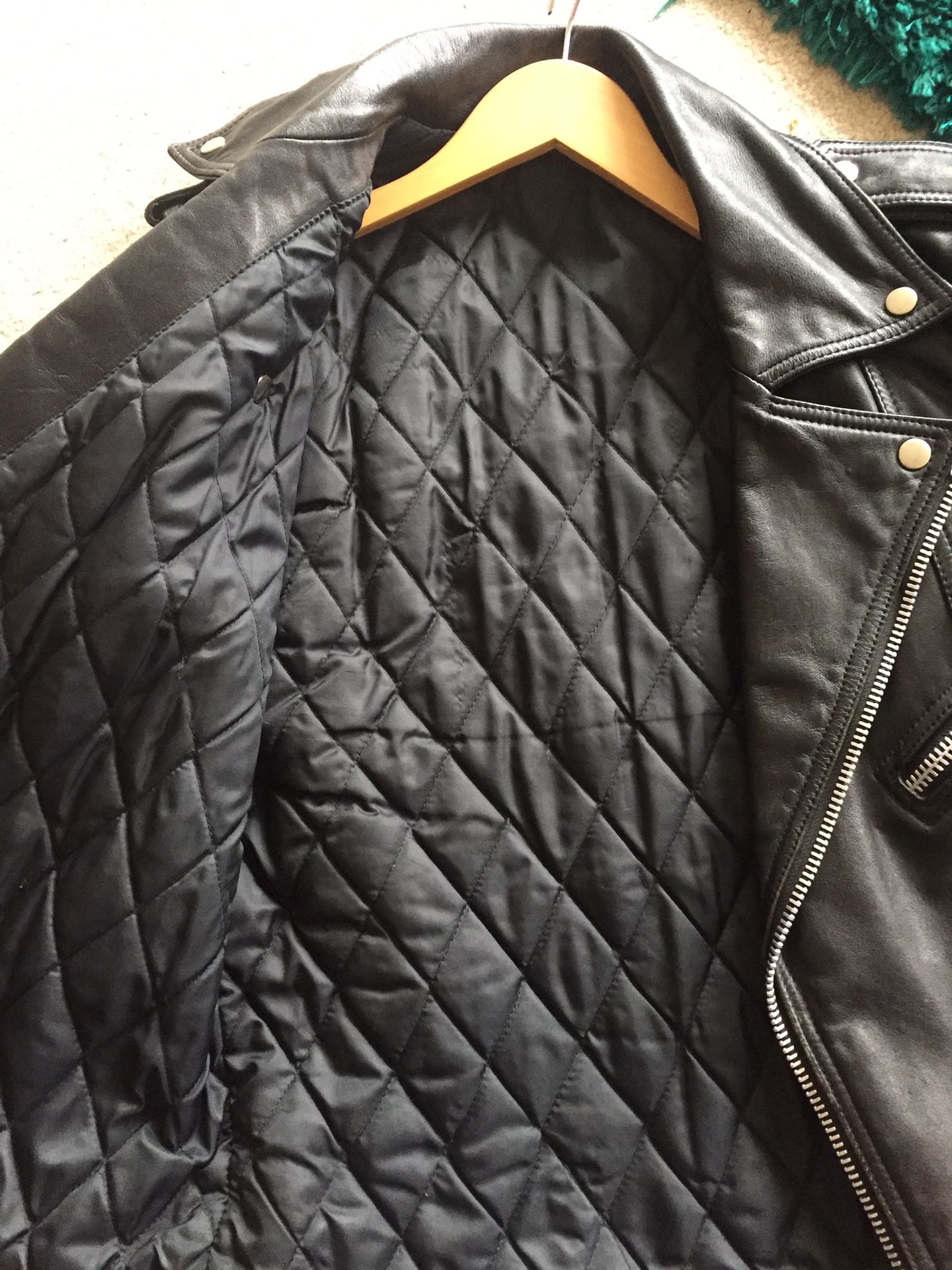 Men’s black leather motorcycle jacket