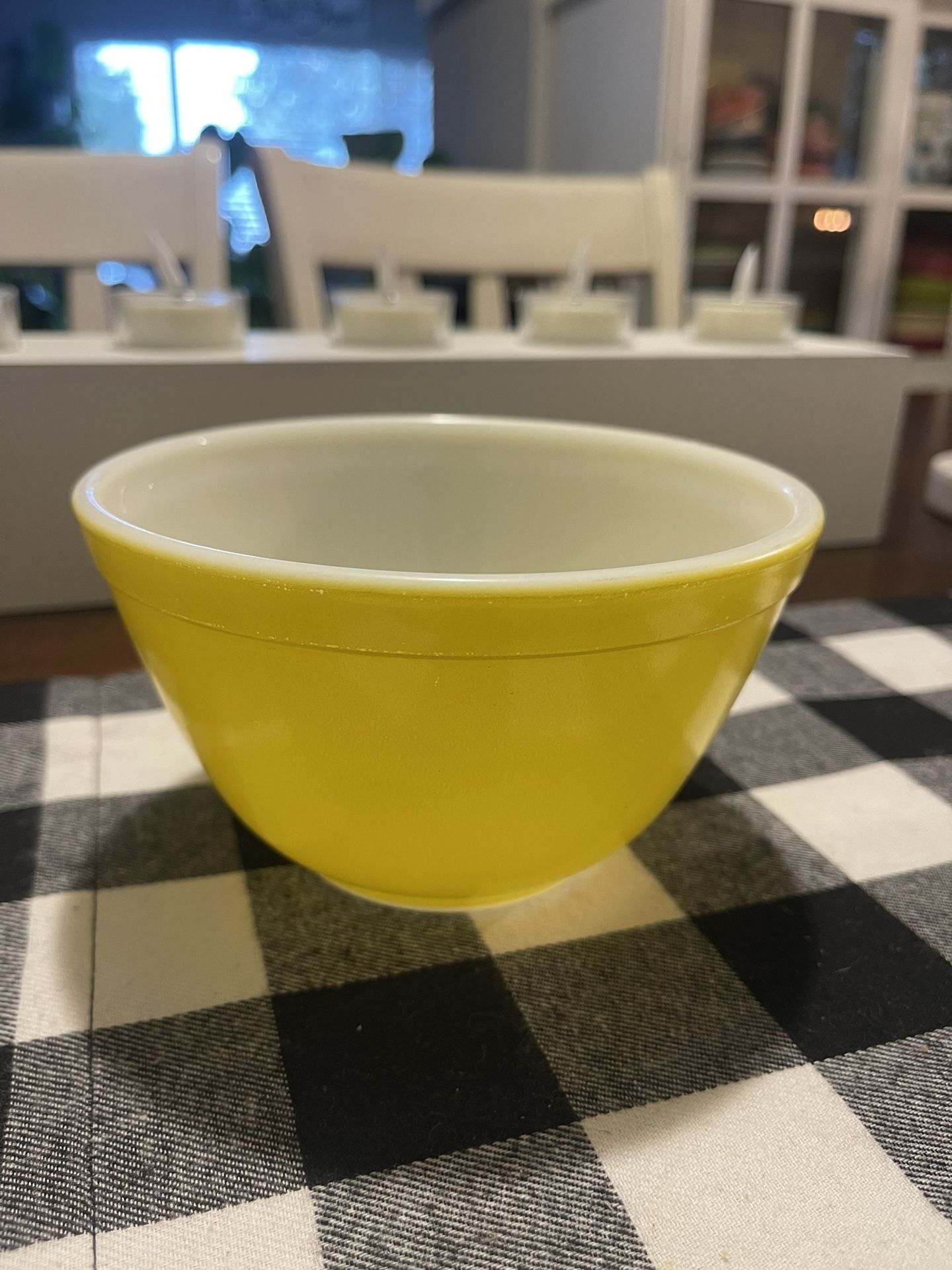 Pyrex 401 Primary Yellow Mixing Bowl