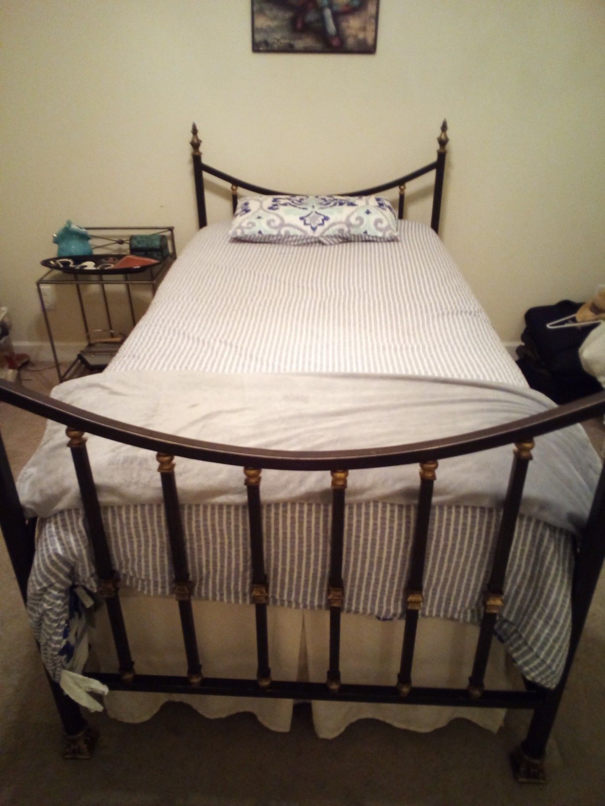 Twin Bed