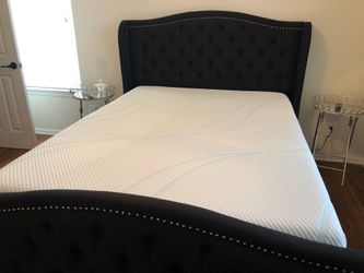 Upholstered Wingback Queen bed frame