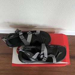 Nike shoes Sandals 