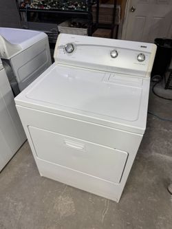 Kenmore Electric Dryer, drying machine,  Clean, tested and ready to go. You may test at my location.
60 day warranty on all appliances. (If it stops w