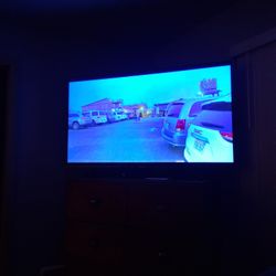 55 INCH Hisence Smart TV WITH REMOTE 3 Years Old