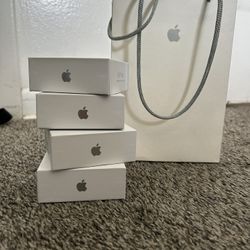 White Apple Airpods Generation 4