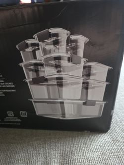 Rubbermaid brilliance containers