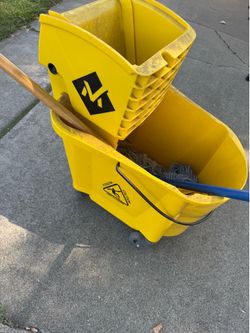 Large mop bucket