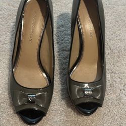Antonio Melani Women's Leather Bow Slip-On Peep Toe Pumps - Size 8.5M