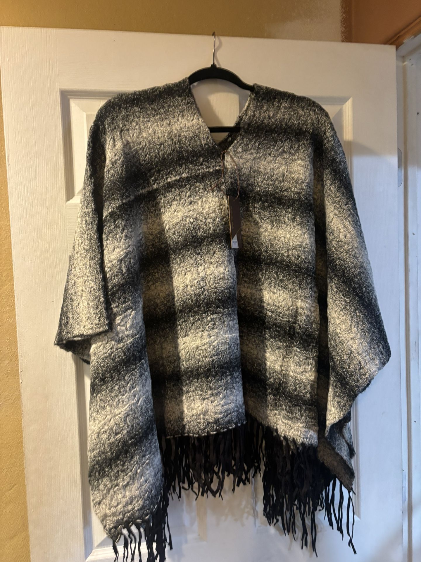 Poncho Kerisma One Side