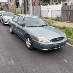 2005 Ford Taurus