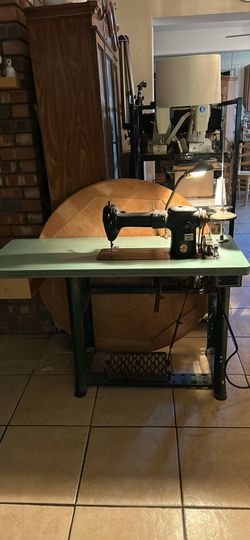 Vintage Singer Sewing Machine