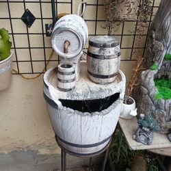 GOURGEUS Farm House Fountain Of Barrils And Buckets 