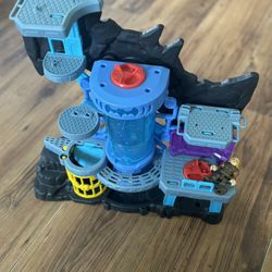 Imaginext DC Super Friends Bat-Tech Batcave 