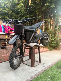 RAWRR MANTIS EBIKE dirtbike