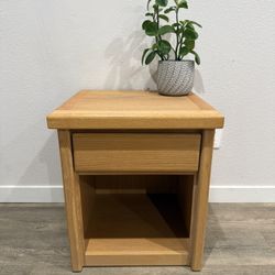 FLOURISHING nightstand - one drawer - one shelf - oak - delivery available