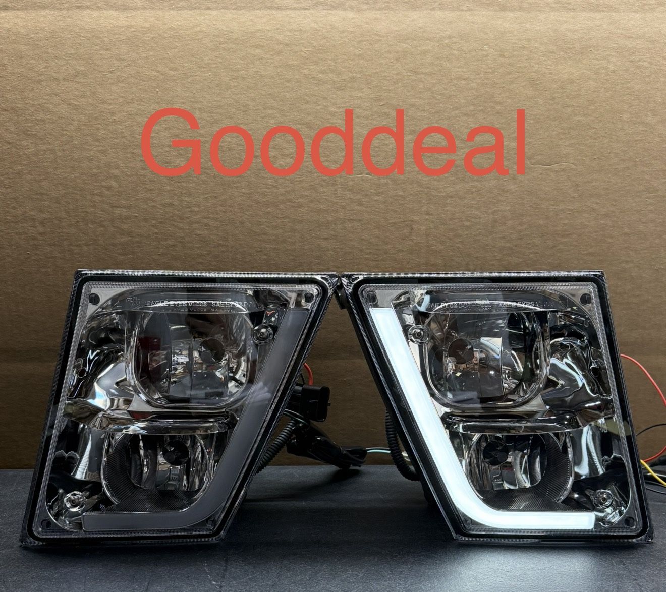 Brand New In Box 04-2015 Volvo Vnl Fog Light Lamp Pair
