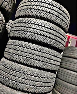 275/70/18 vendo un set de llantas marca Michelin con un 80% de vida las 4