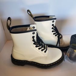 Dr Martens Air Wair White Leather Boots Size 6