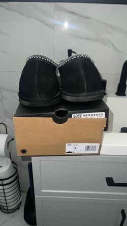 Uggs tasman slippers size 8