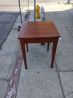 Ethan Allen Square Table