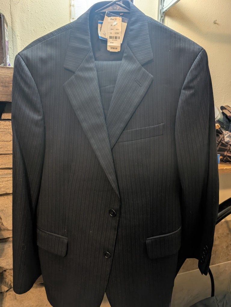 Brooks Brothers Men's Suit Jacket and Pants