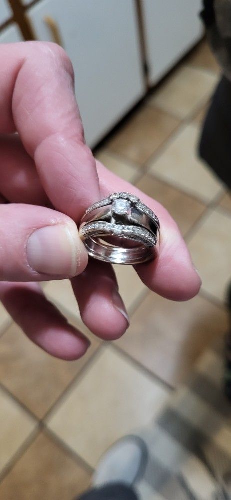 1 CT engagement/wedding ring