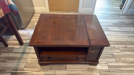 Wooden Lift-Top Coffee Table with Drawer & Storage