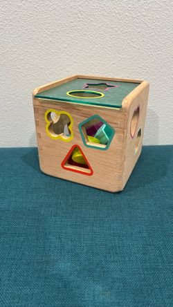 B. Toys Wooden Shape Sorter