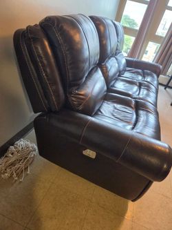 Leather recliner sofa
