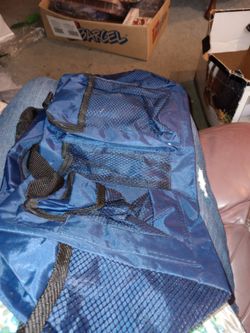 Blue Duffel Bag With Pockets On The Outside Price To Sell At $2