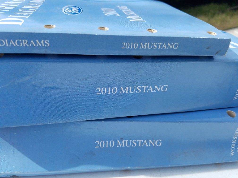 2010 Ford Mustang Factory Repair Manuels