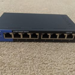 Linksys SE3008 8-Port Gigabit Switch 