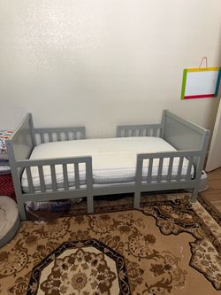 Toddler bed $150