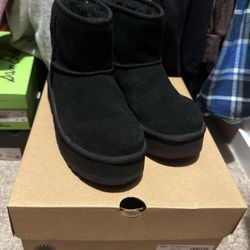 Ugg mini platform 