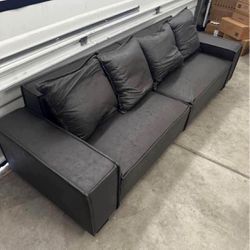 New in box  86 inch Sofa Couch for Living Room ( black) 
