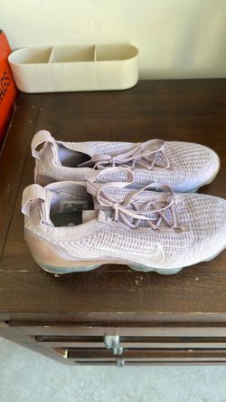 Nike Air VaporMax Flyknit Sneakers size 8.5