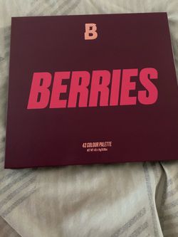 Beauty Bay eyeshadow palette
