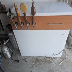 Four Tap Kegerator (Converted Chest Freezer), Free