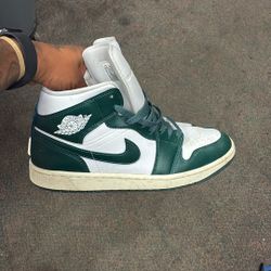 Women’s Nike Air Jordan 1