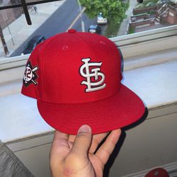 Red St Louis Cardinals Fitted w/ Black Brim