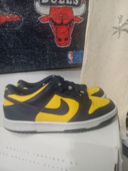 Nike DUNK MICHIGAN SIZE 6Y