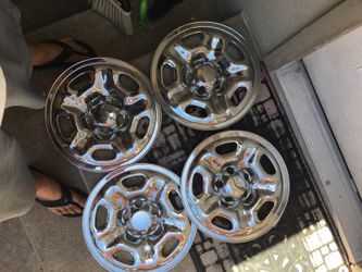 Toyota Tacoma 15" wheel covers